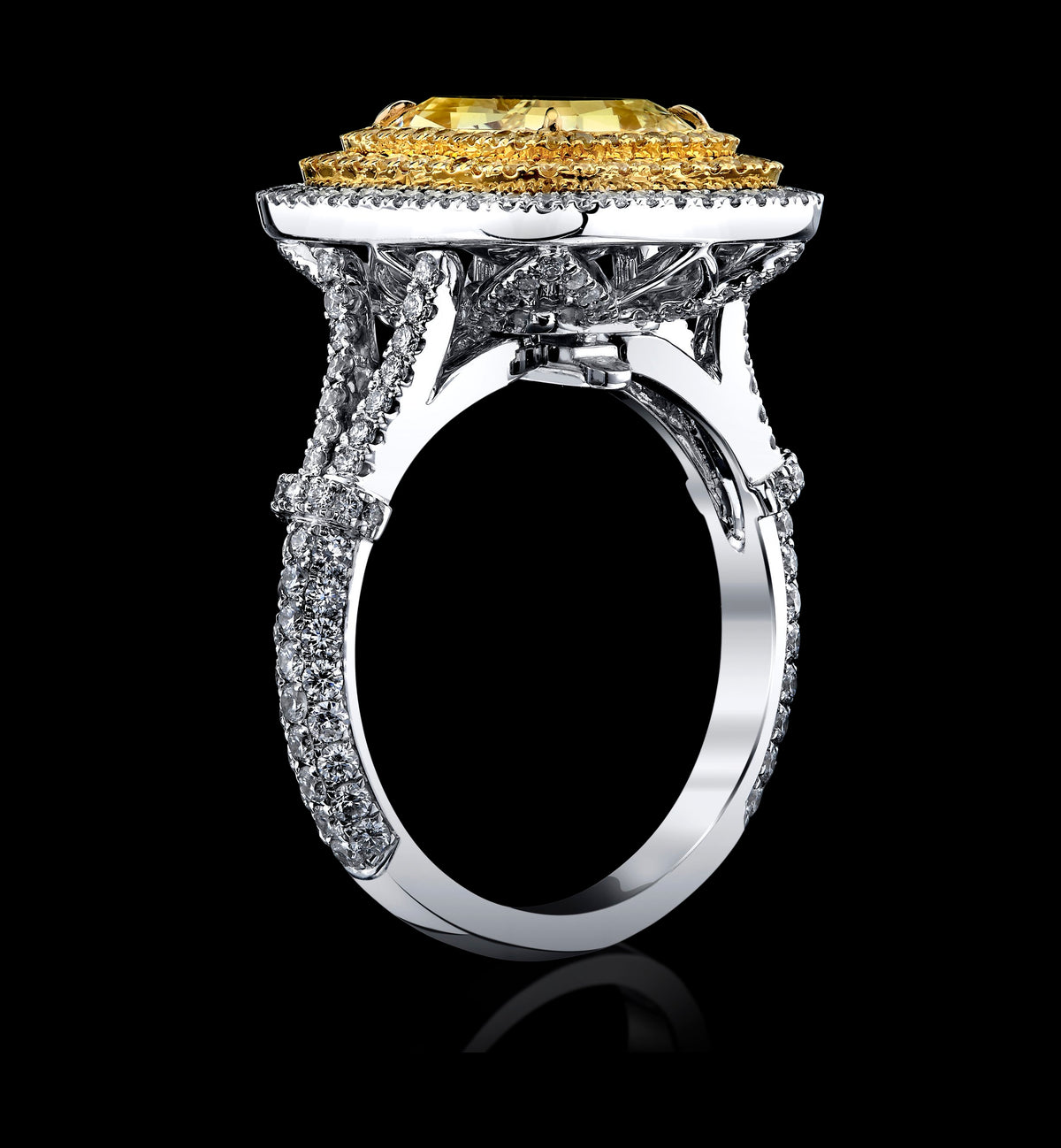 Gilded Labyrinth diamond ring, view 2