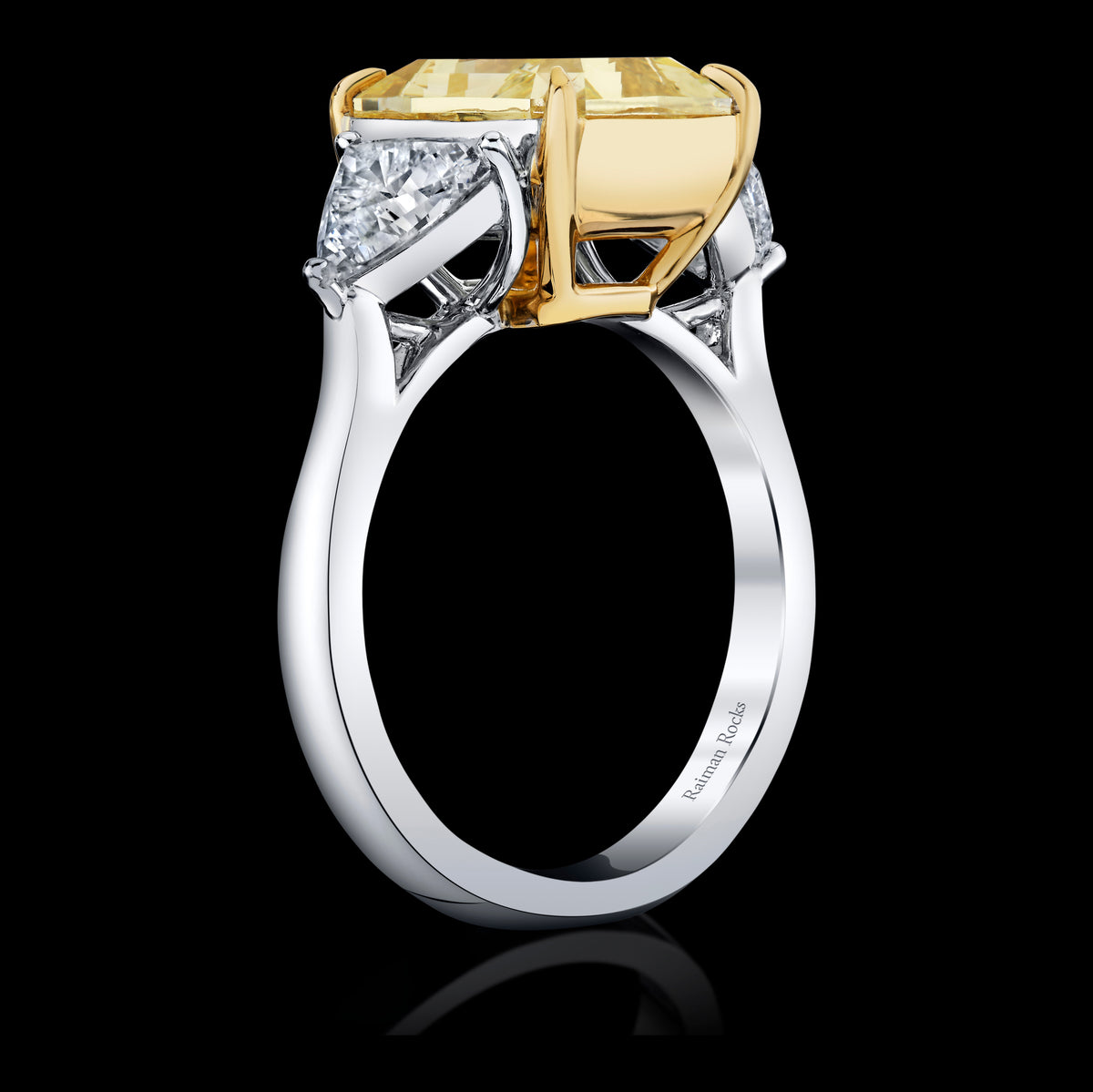 Golden Triptych ring, view 3