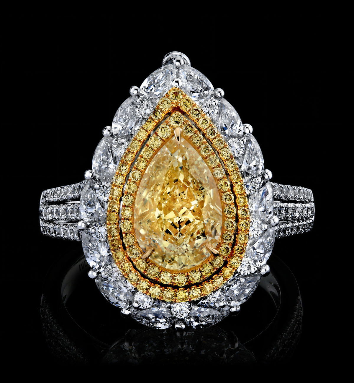 Candlelight Rendezvous ring, view 1